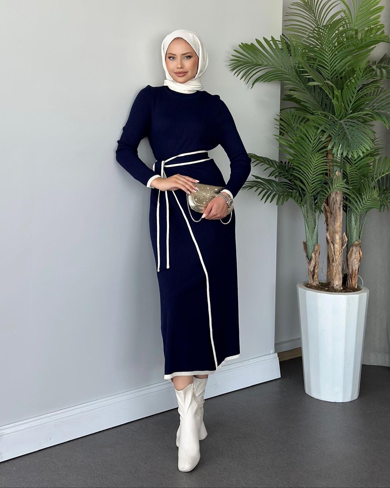 Gürtelkleid